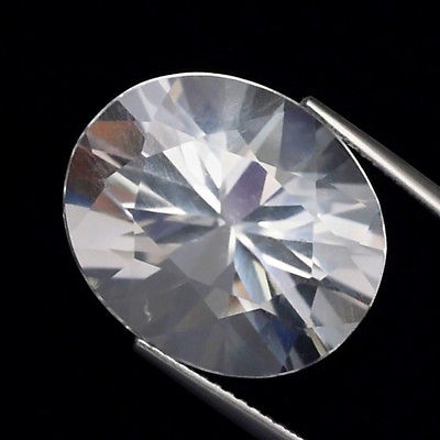 Bild 1 von 15.95 ct  Diamantweißer ovaler 18 x 5.7 mm Brillant Schliff Quarz aus Brasilien