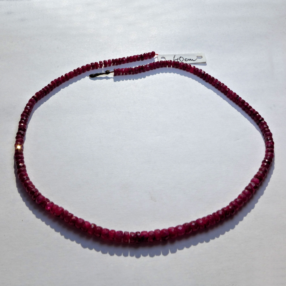 Bild 1 von Rubin string 91 ct with circular disks Ø 5 - 4 mm 40 cm length