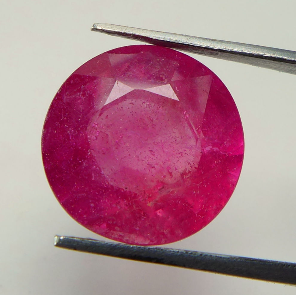 Bild 1 von 4.73 ct. Beatiful round pink red 10.3 mm Mozambique ruby