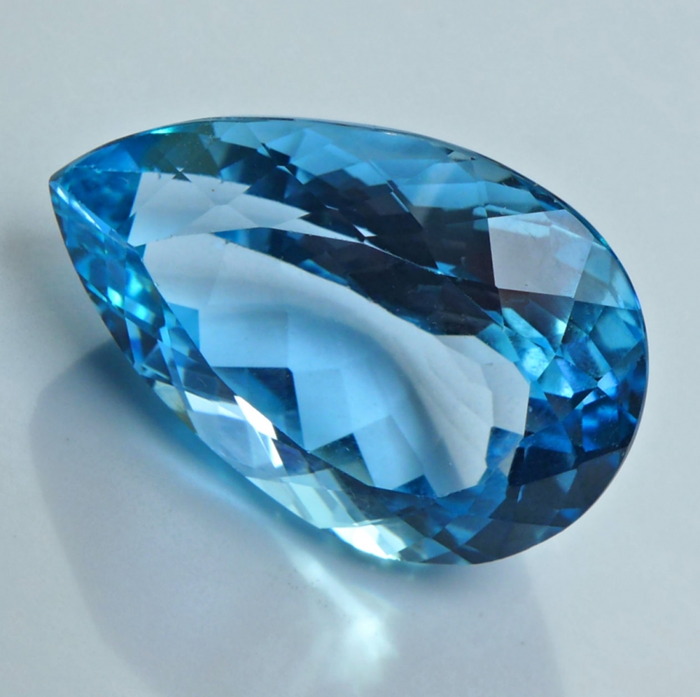 Bild 1 von 30.67 ct VVS!  Prächtiger 24 x 16 mm Brasilien Swiss Blue Topas Tropfen