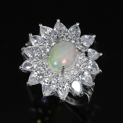 Bild 1 von Zauberhafter 925 Silber Ring mit echtem Welo Opal,  GR 58.5  ( Ø18,5 mm )