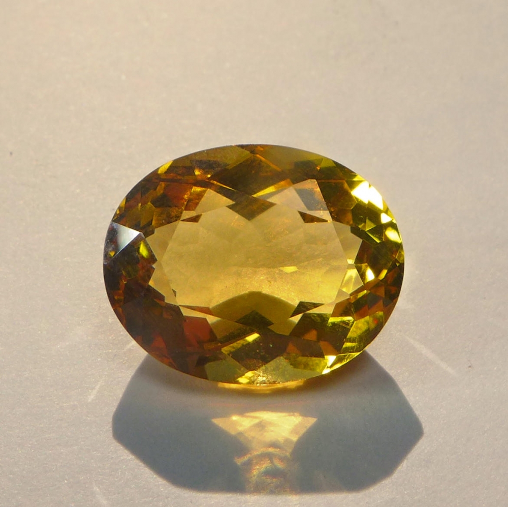 Bild 1 von 7.87 ct. VVS! Beautiful Gold Yellow 15 x 12 mm Brazil Citrine