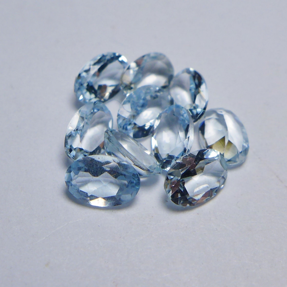 Bild 1 von 3.95 ct. 10 Stück augenreine ovale 6 x 4 Santa Maria Aquamarine