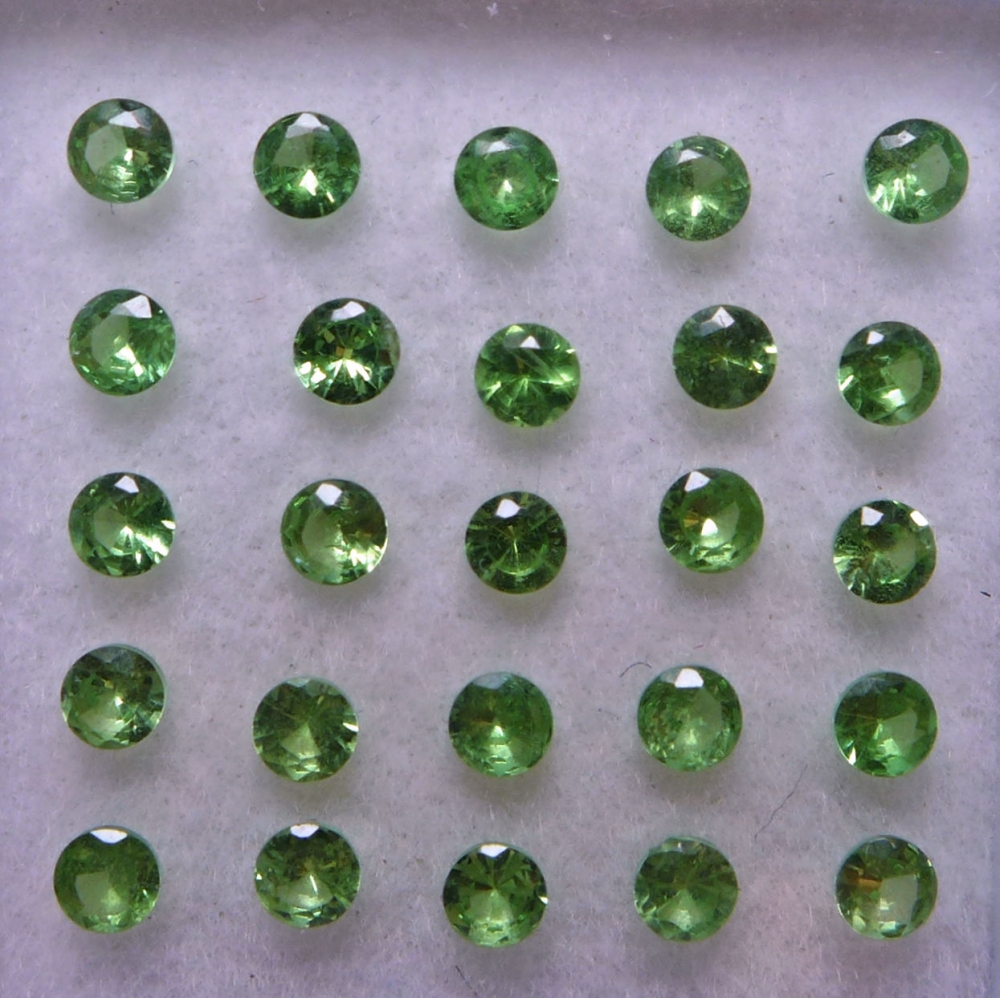 Bild 1 von 1.5 ct. 25 Stück runde 2.2 mm Brillantschliff Tsavorit Granat Edelsteine