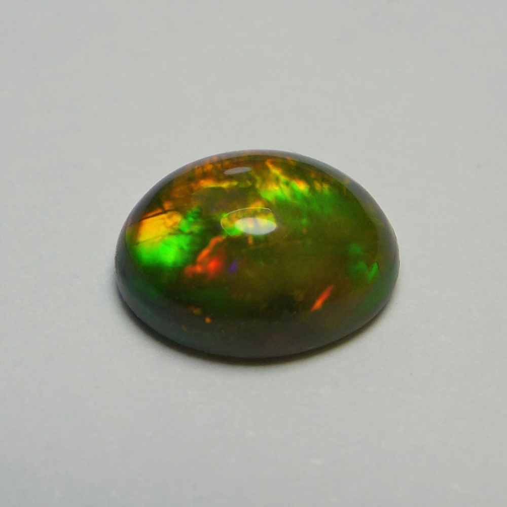 Bild 1 von  2.33 ct. Fascinating oval 11 x 9 mm Ethiopia Multicolor Opal