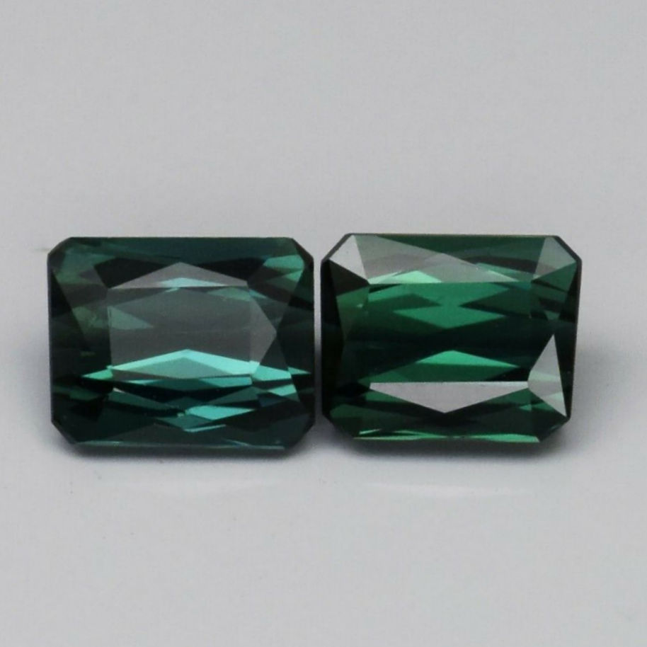 Bild 1 von 1.17 ct  VS! Augenreines Paar 5.3 x 4.2 mm Mosambik Baguette Turmaline