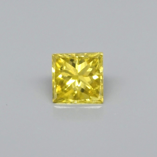 Bild 1 von 0.10 ct. Glamorous 2.6 mm Fancy Yellow Princess Cut Diamond, SI-1