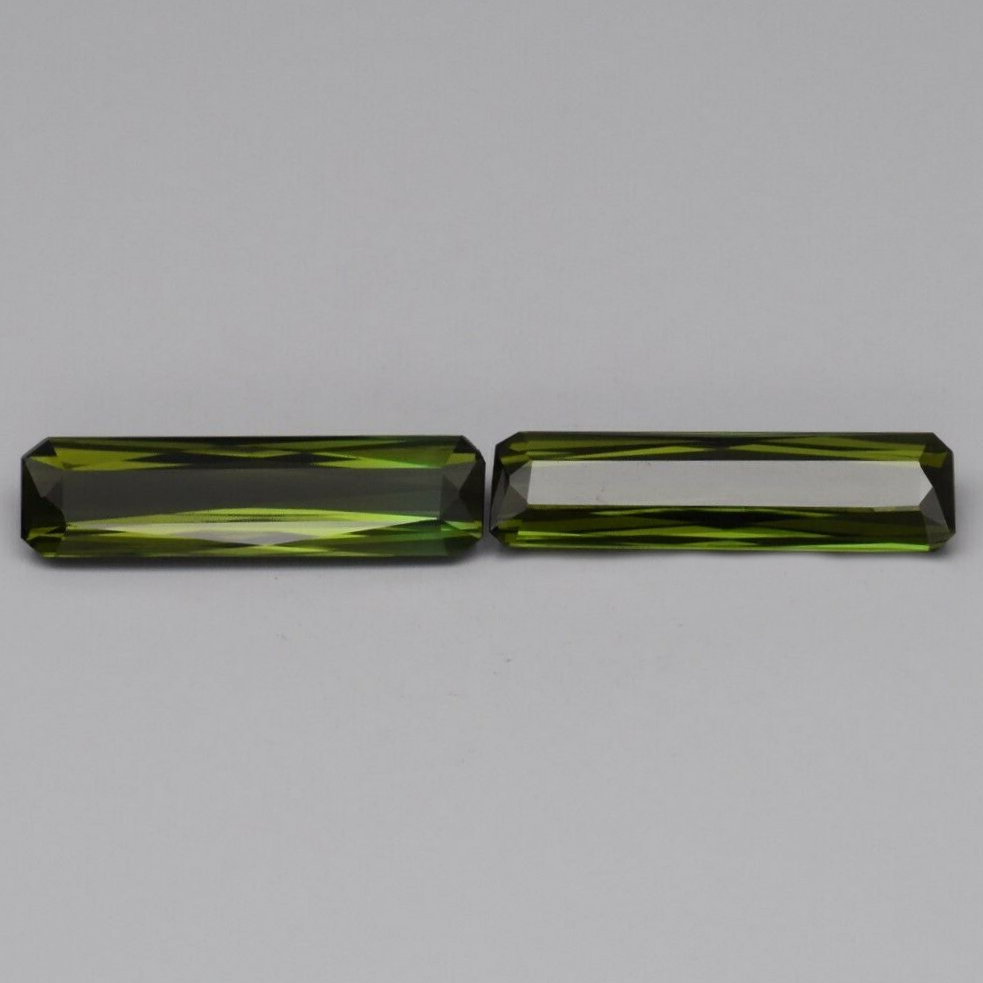 Bild 1 von 1.9 ct IF! Schönes Paar grüne 12.8 x 3.4 mm  Turmalin Baguettes