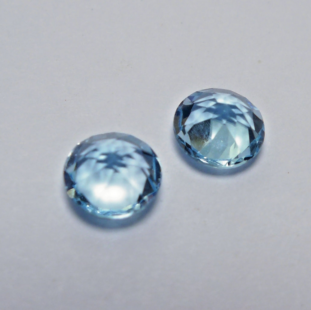 Bild 1 von 2.1 ct. VS! Schönes Paar runde 6 mm Brasilien Sky Blue Topase