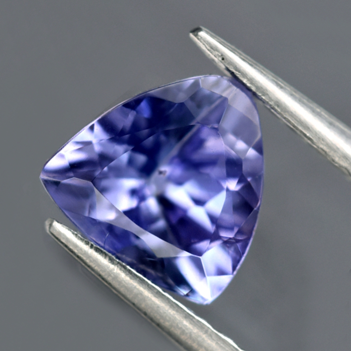 Bild 1 von 0.91 ct. Schöner feiner 6.5 x 6.5 mm Triangel Tansanit Edelstein