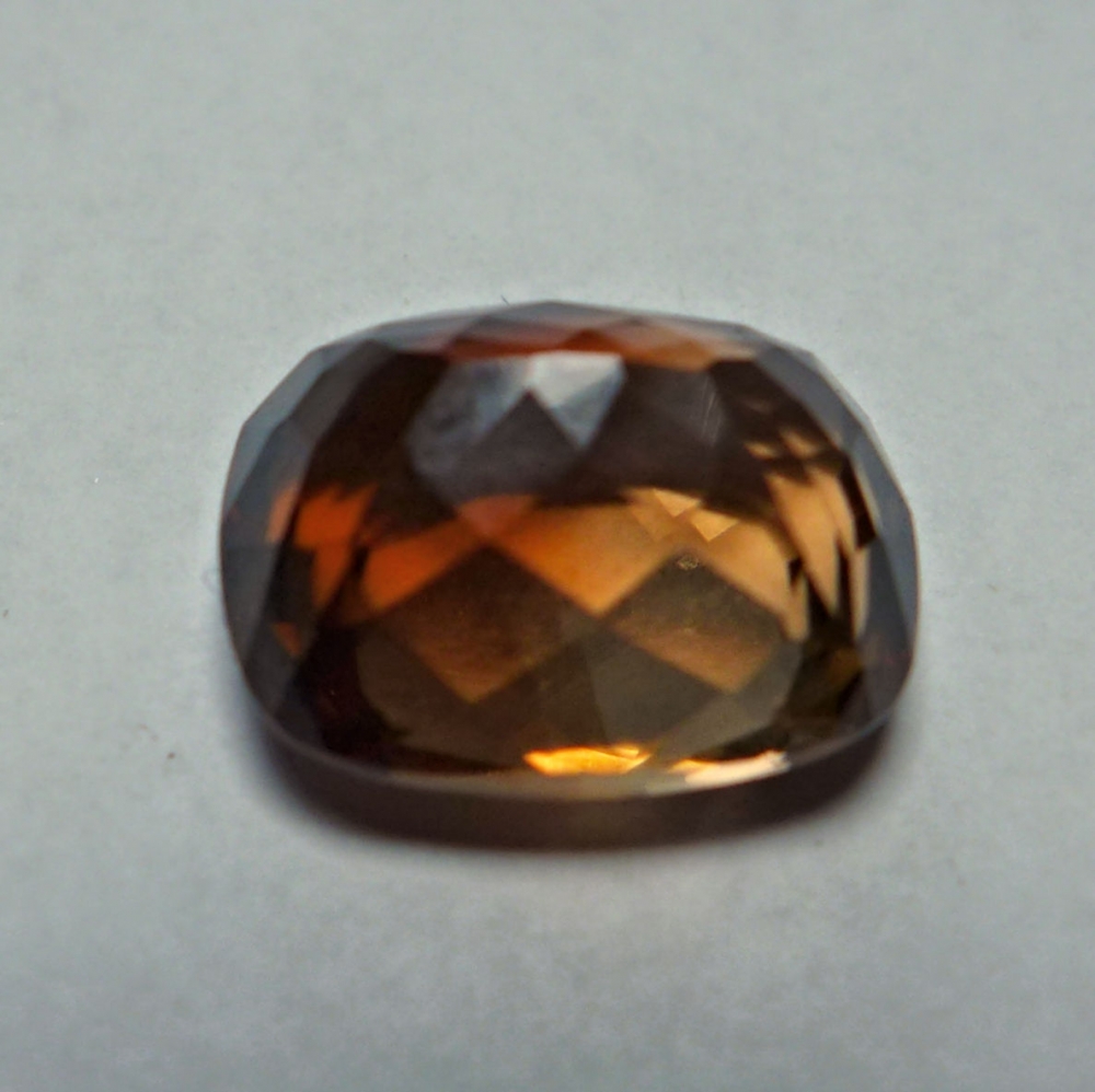 Bild 1 von 9.55 ct VVS! Cushion 13.2 x 11 mm Brasilien Champagne Topas