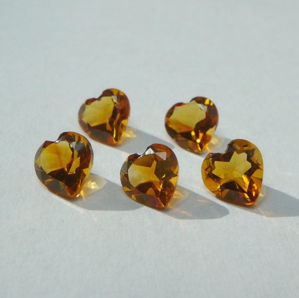Bild 1 von 2.05 ct VVS! 5 Stück 5 x 5 mm Citrin Herzen