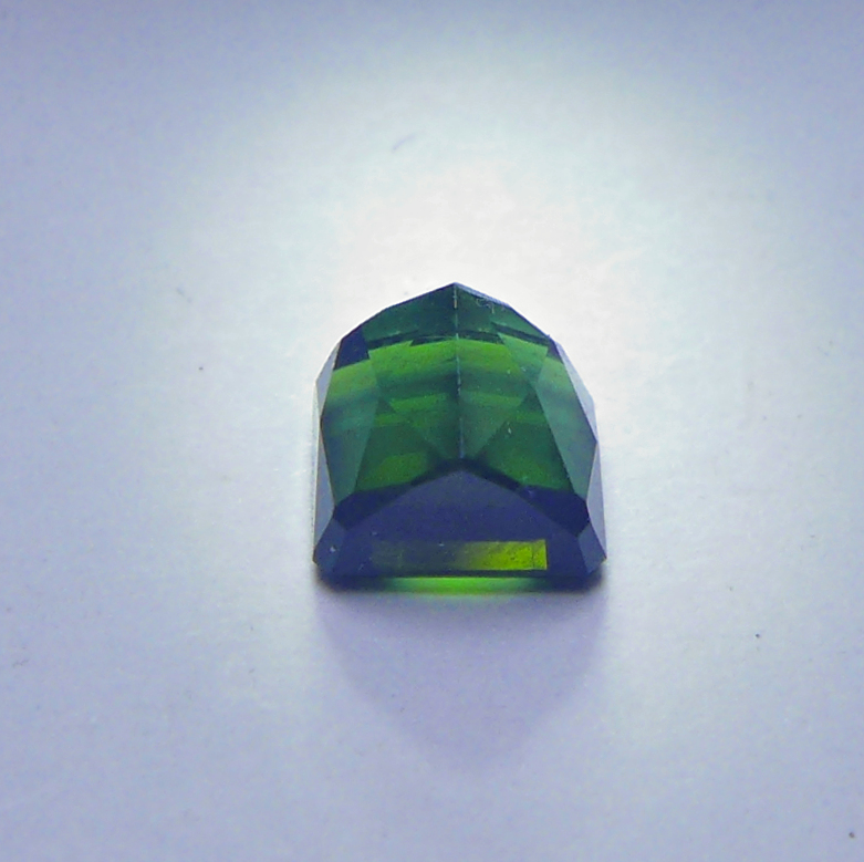 Bild 1 von 1.32 ct.VVS! Unbehandelter grüner 5.8 x 4.8 mm Mosambik Turmalin im Smaragdschliff