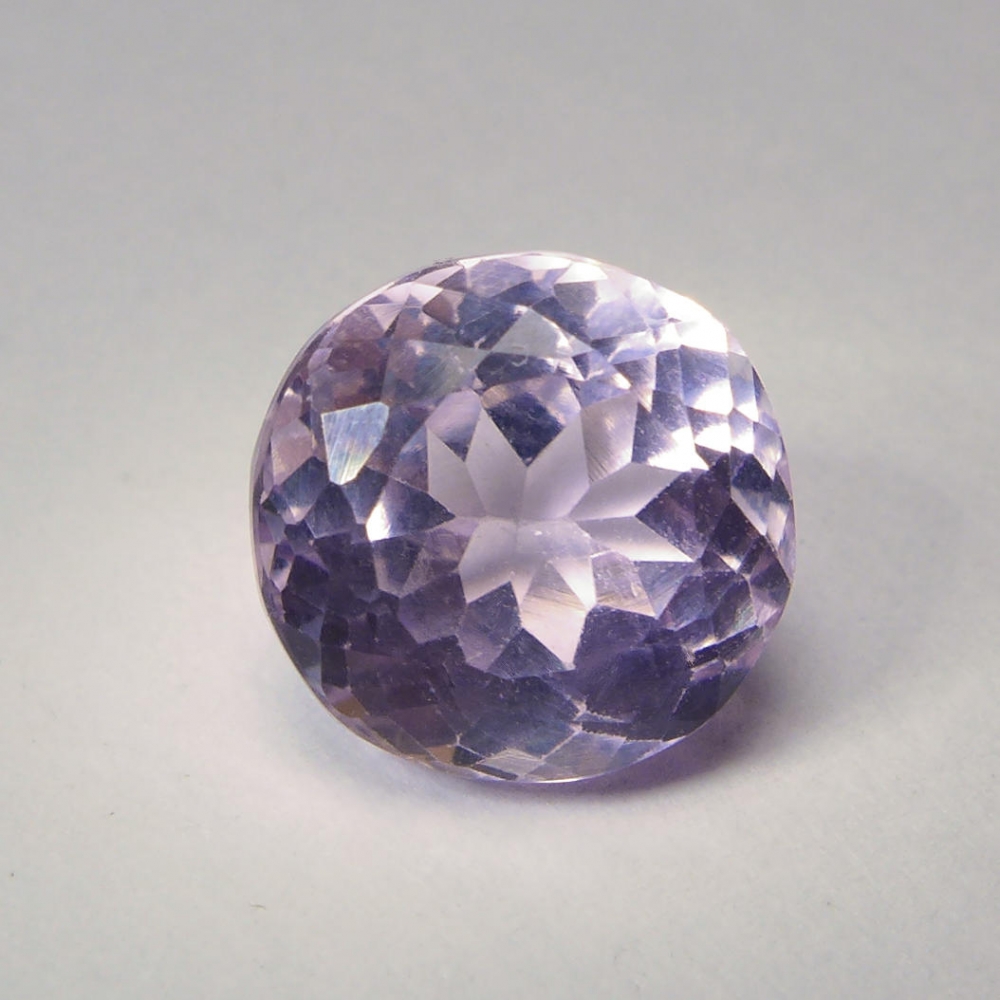 Bild 1 von 4.3 ct VVS! Amazing oval 10x 9 mm Pink Afghanistan Kunzite. Beatiful color!