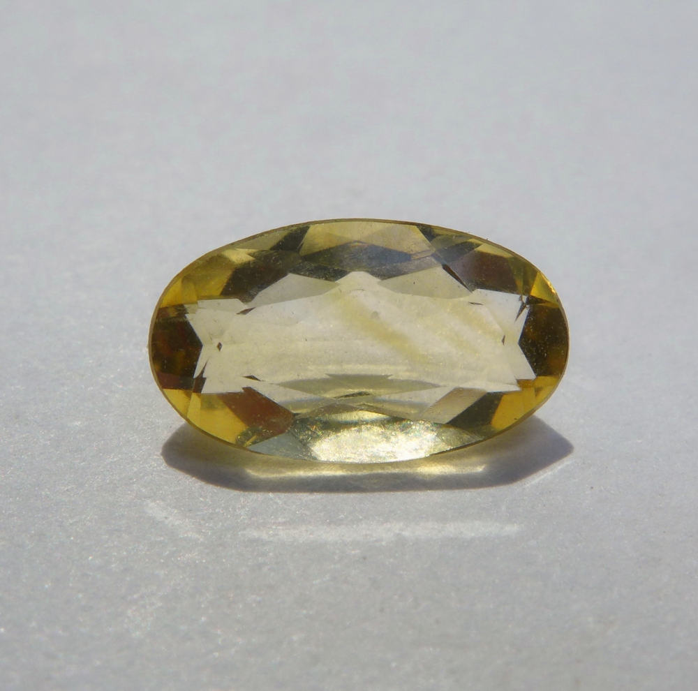 Bild 1 von 2.05 ct. VVS! Beatiful yellow oval 11.7 x 6.5 mm Brazil Citrine