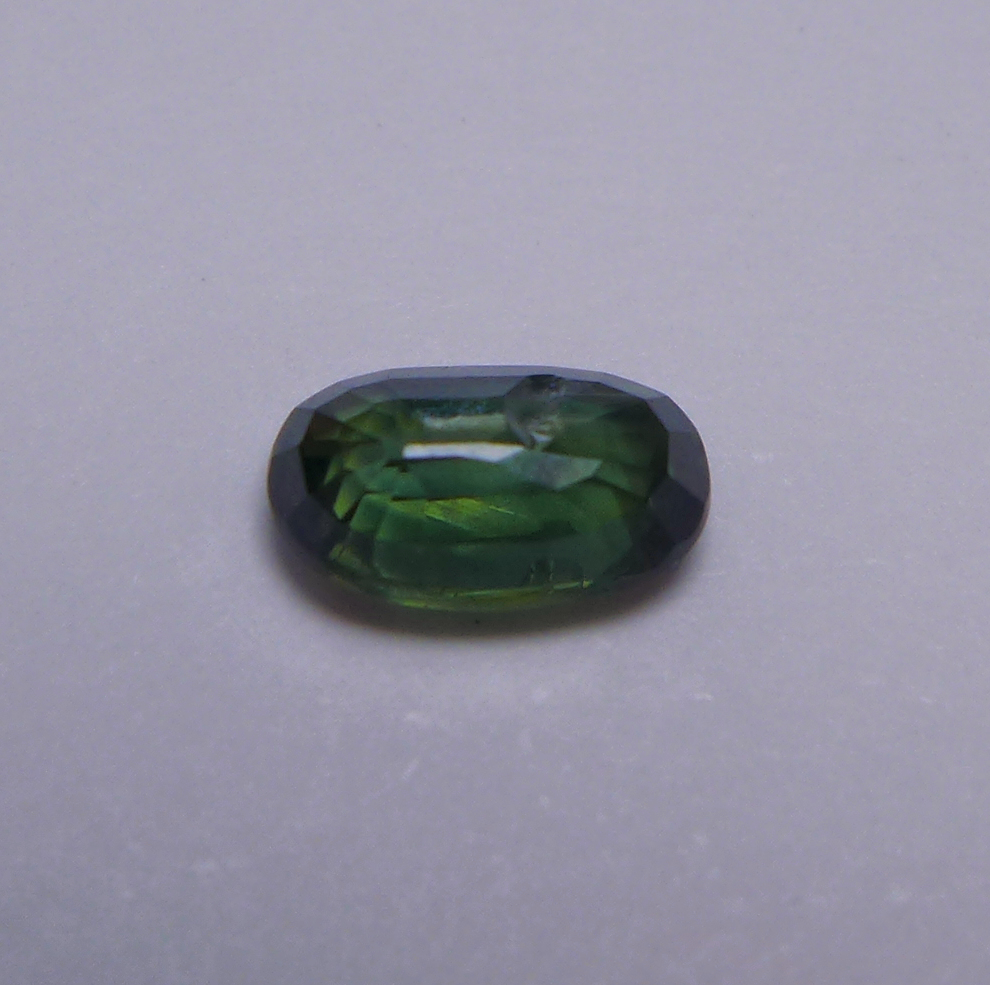 Bild 1 von 1.04 ct.  Schöner grün-blauer ovaler 7.5 x 4.6 mm Afrika Saphir