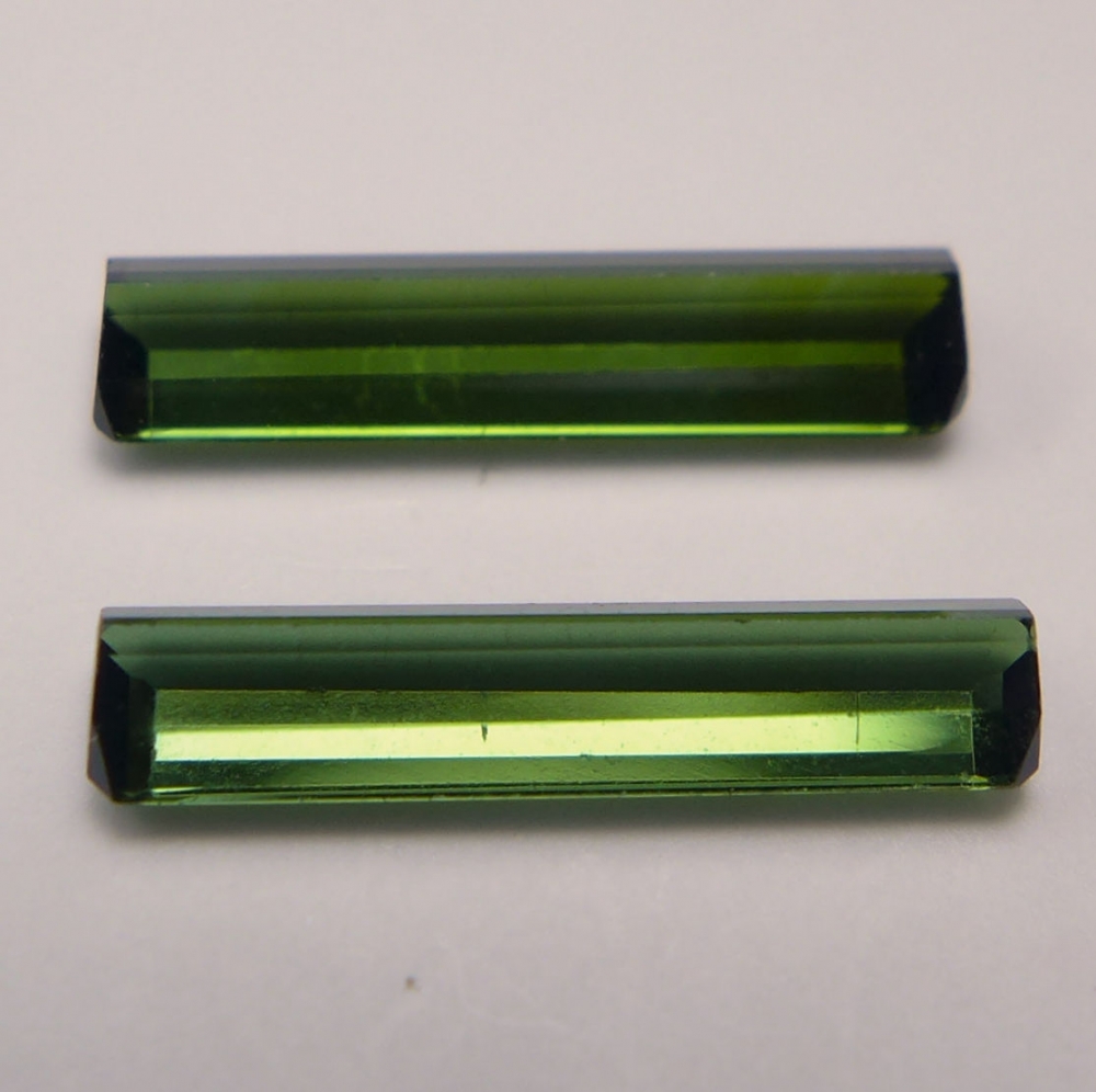 Bild 1 von 2.00 ct  VS! Klasse Paar 12 x 3 mm Mosambik Baguette Turmaline