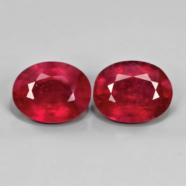 Bild 1 von 1.16 ct. Beautiful Pair oval Top Red 6 x 4.1 mm Mozambique Rubies