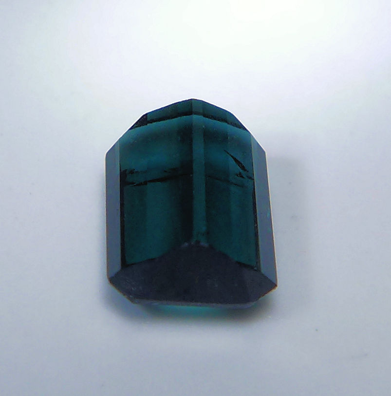 Bild 1 von 2.22 ct. Natürlicher bläulich grüner 8.8 x 6 mm Indigolith Turmalin