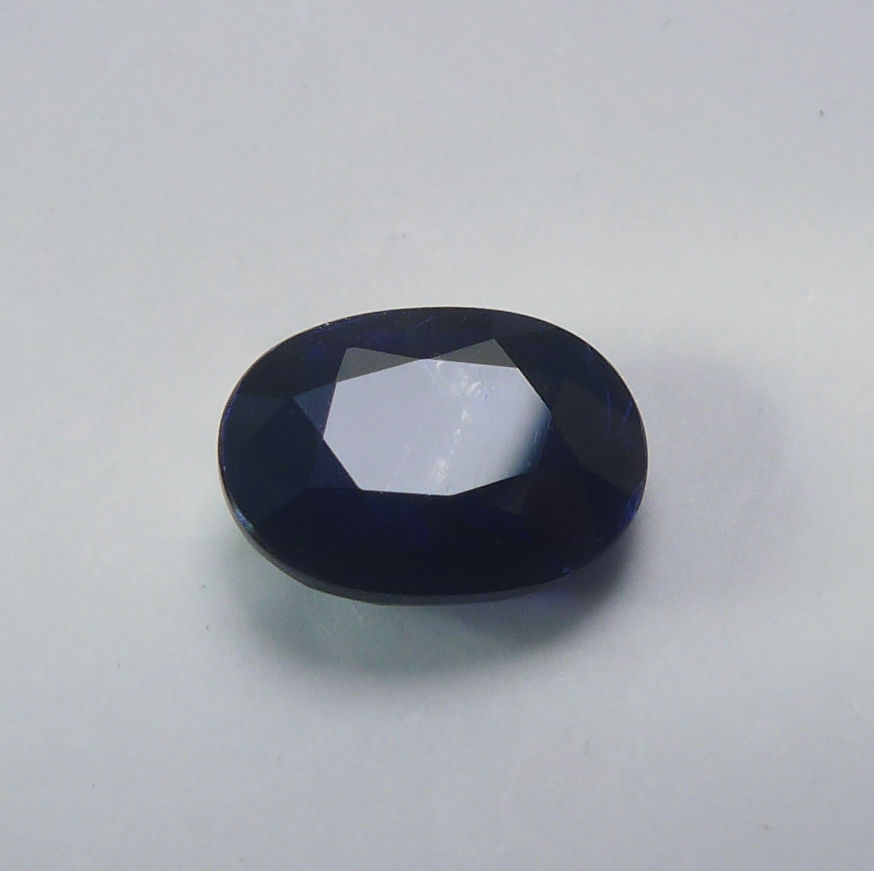 Bild 1 von 3.01 ct. Deep blue oval 10.3 x 7.5 mm Africa Sapphire