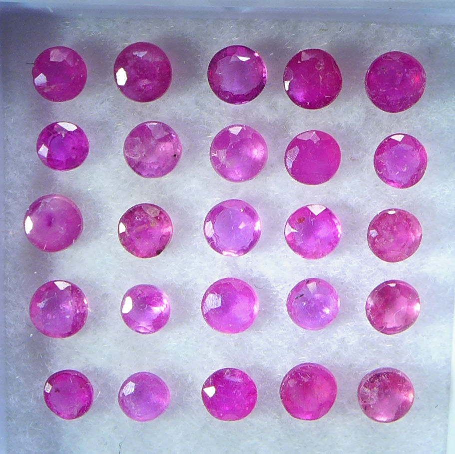 Bild 1 von 3.1 ct. 25 pieces round pink red  2.5 - 3  mm Mozambique Ruby Gemstones
