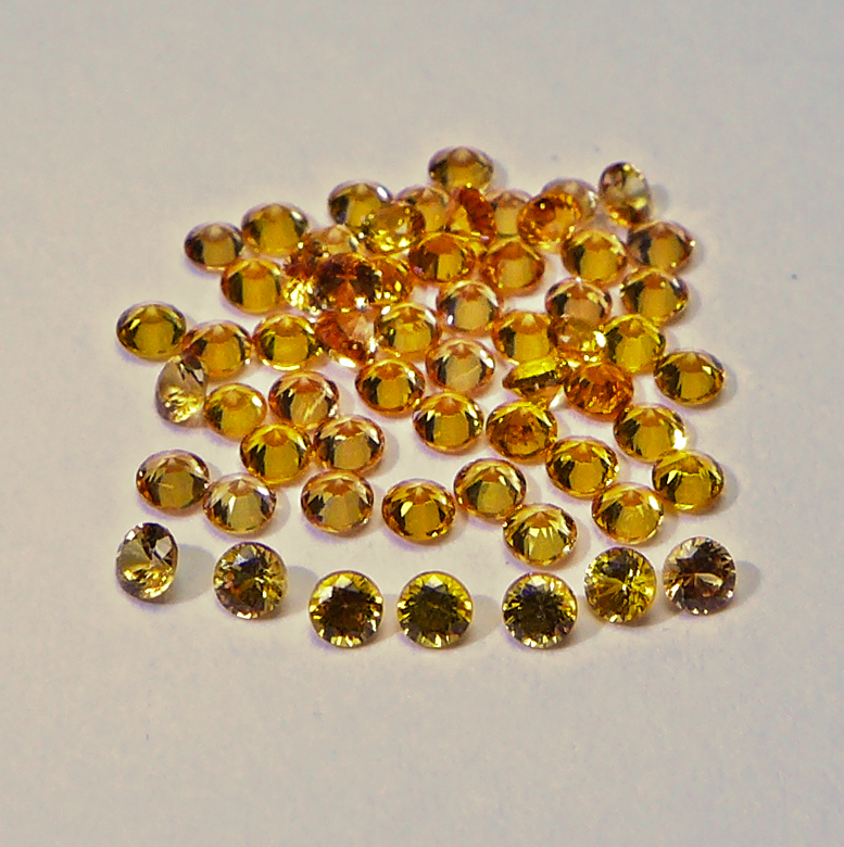 Bild 1 von 2 ct.  60 yellow round 1.6 - 1.8 mm Brillant-Cut Tansania Saphire