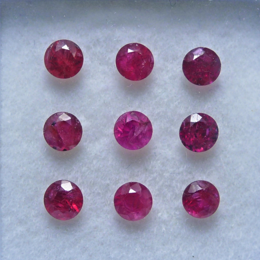 Bild 1 von 1.54 ct. 9 pieces round Pink Red 3.2 - 3.3 mm Mozambique Ruby Gemstones