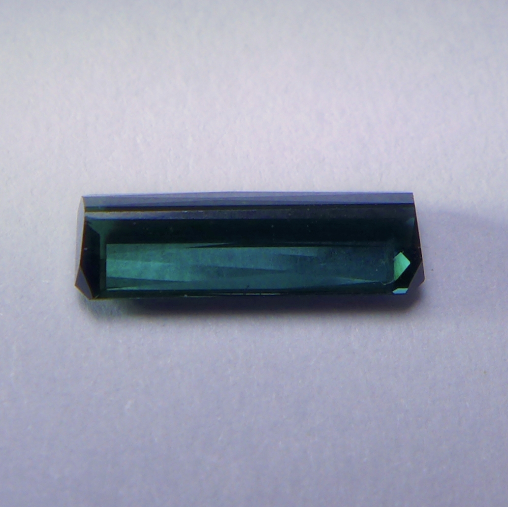 Bild 1 von 1.64 ct IF! Augenreiner blau grüner 12.2 x 4.2 mm Indigolith Turmalin
