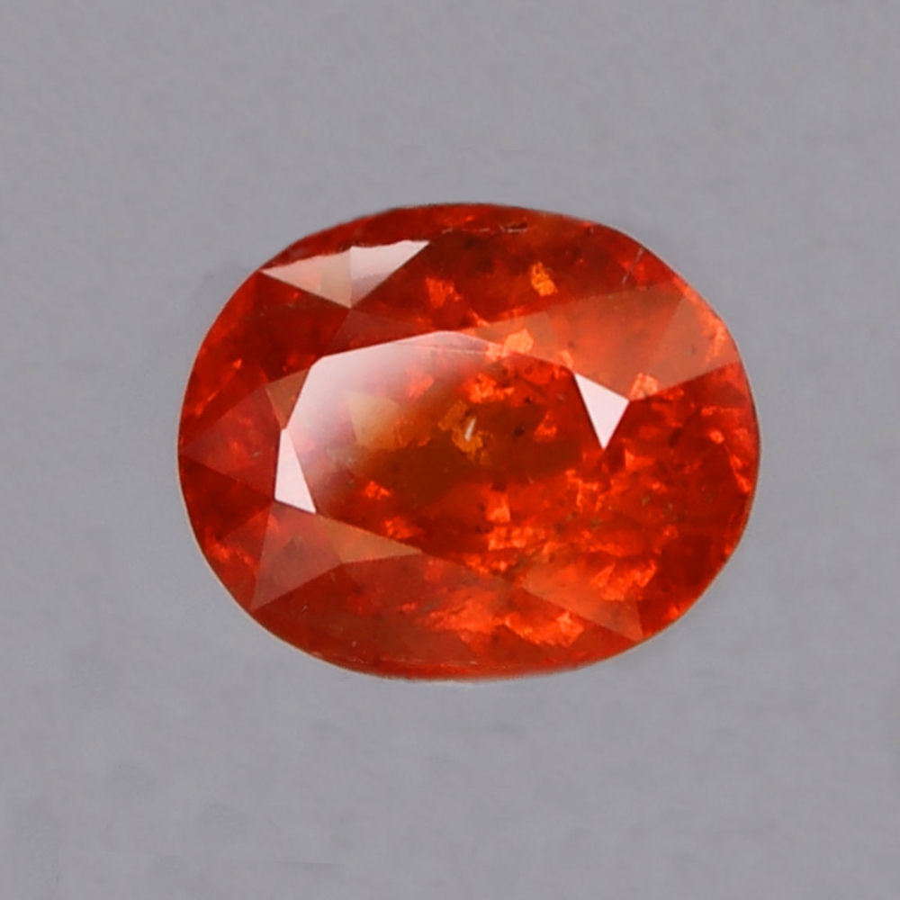 Bild 1 von 2.86 ct. Feiner orange-roter ovaler 8.7 x 7 mm Spessartin Granat
