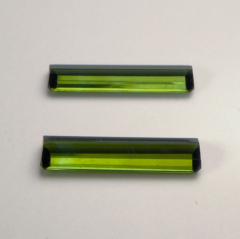 Bild 1 von 2.25 ct  VS! Edles Paar 14.5 x 3.5mm Mosambik Baguette Turmaline