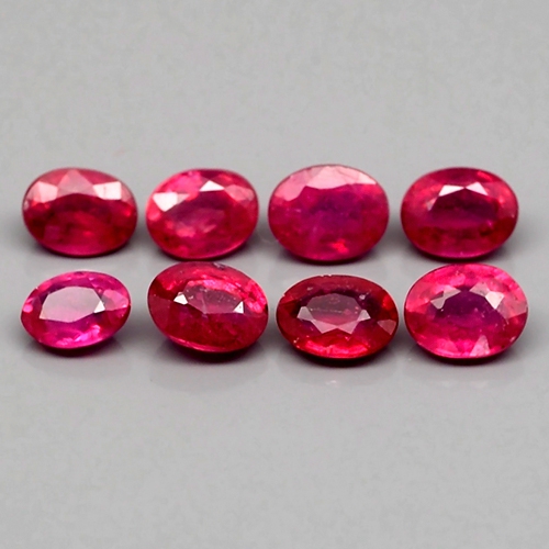Bild 1 von  2.02 ct. 8 fine oval Top Red 4 x 3 mm Mozambique Ruby Gems