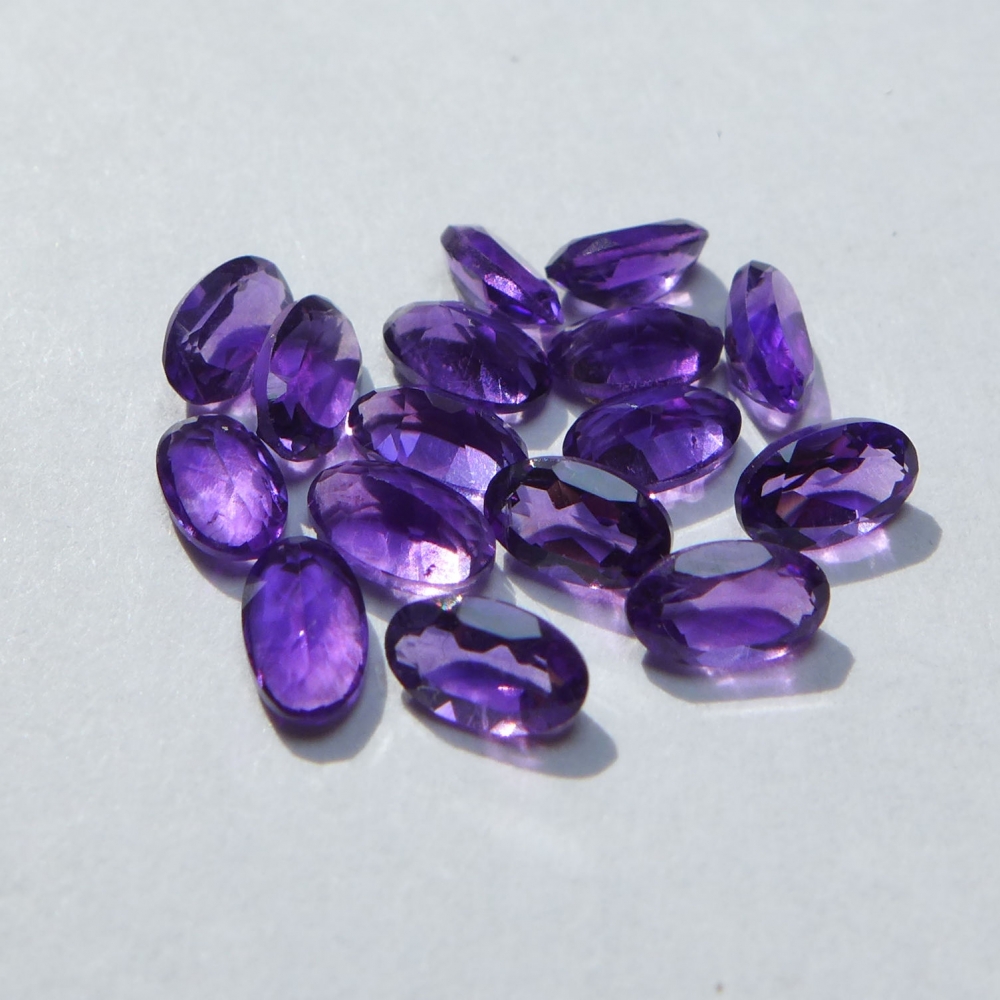 Bild 1 von 3.55 ct .  16 Stück feine ovale 5 x 3 mm Bolivien Amethyste