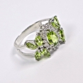 Bild 2 von Fascinating 925 Silver Ring with genuine Peridot Gemstones, Size 8 (Ø 18mm)