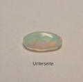 Bild 2 von 0.75 ct. Weißer facett. ovaler 9.8 x 6 mm Multi-Color Äthiopien Opal