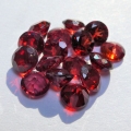Bild 2 von 5.8 ct VS!  16 pieces of cherry red round 4 mm Rhodolite Garnet