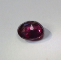 Bild 2 von 1.67 ct. Toller rot violetter ovaler 7.3 x 6.5 mm  Rhodolith Granat