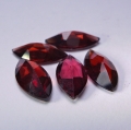 Bild 2 von 5.1 ct. 5 beatiful garnet 10 x 5 marquise gemstones from Mosambique