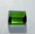 Bild 3 von 1.77 ct .  Grüner unbeh. 7.2 x 5.4 mm Mosambik Turmalin im Smaragdschliff