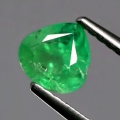 1.01 ct  Feiner unbehandelter 5.7 x 5.5 mm Tansania Tsavorit Granat Tropfen