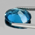 Bild 2 von 2.25 ct VVS! Edler ovaler 9.0 x 7.2 mm Brasilien London Blue Topas