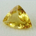 4.02 ct. VS!  Faszinierender 13.7 x 10.4 mm Brasilien Triangel Goldberyll