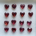 4.93 ct. 16 beatiful garnet heart gemstones from Mosambique