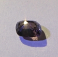 Bild 2 von 1.60ct . Dunkelvioletter 7 x 5 mm Antikschliff Burma Spinell