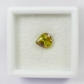 Bild 2 von 1.31 ct Feiner gelblich Grüner 6.8 x 6.3 mm Titanit Sphen Tropfen