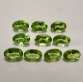 Bild 1 von 5.05 ct VS!  10 Stück feine grüne ovale 6 x 4 mm  Pakistan Peridot Edelsteine. Tolle Farbe!