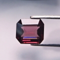 Bild 1 von 1.50 ct. Unbeh. roter 6.6 x 6 mm Tansania Zirkon