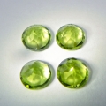 Bild 2 von 2.1 ct.  4 Stück runde grüne 5 mm  Pakistan Peridote. Tolle Farbe!