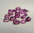 Bild 2 von 3.89 ct. 16 Stück ovale violett-rote 4 x 3 bis 5 x 4 mm  Rhodolith Granate.