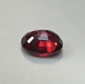 Bild 2 von 1.35 ct. Lupenreiner rot violetter ovaler 7.4 x 5.7 mm Tansania Rhodolith Granat