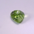 Bild 2 von 0.98 ct VVS! Schönes grünes 6.1 x 5.8 mm Burma Peridot Herz. Tolle Farbe!